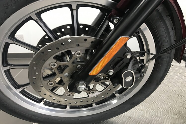 HARLEY-DAVIDSON SPORTSTER