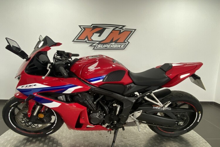 HONDA CBR650R