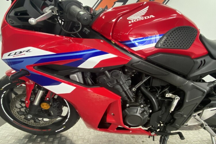 HONDA CBR650R