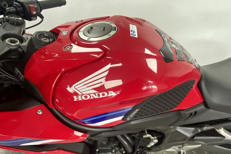HONDA CBR650R