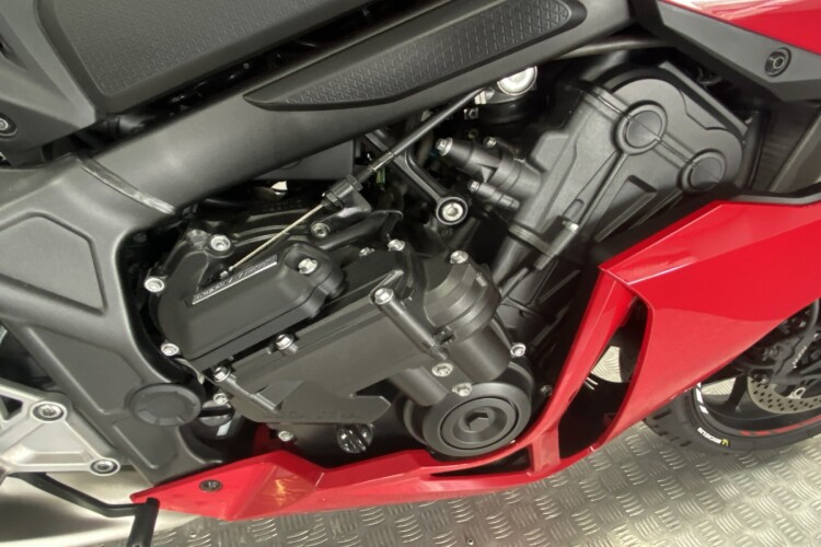 HONDA CBR650R