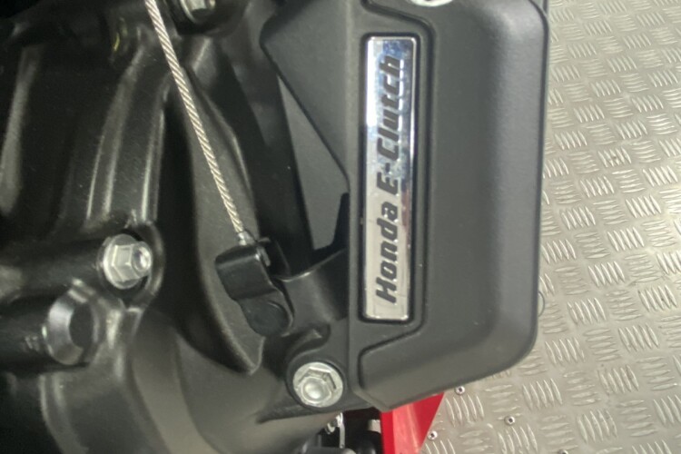 HONDA CBR650R
