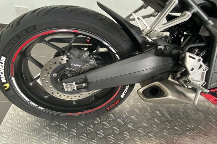 HONDA CBR650R