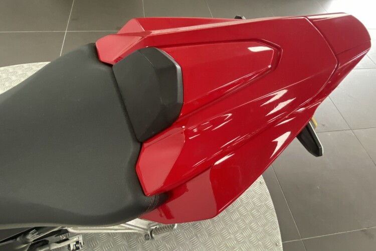 HONDA CBR650R