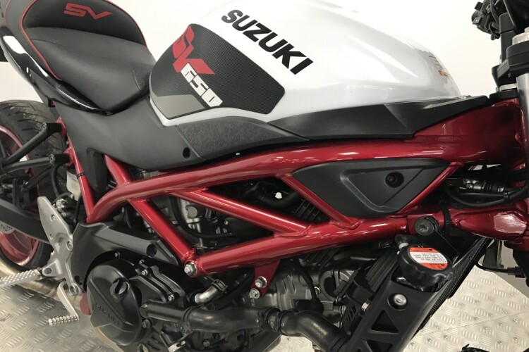 SUZUKI SV650