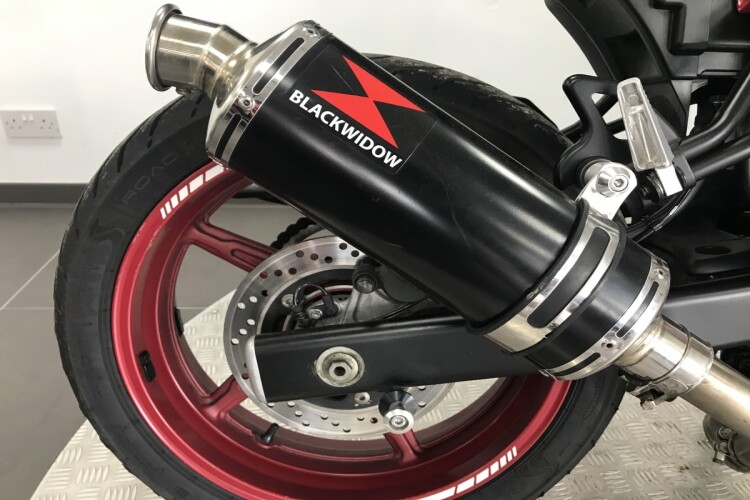 SUZUKI SV650