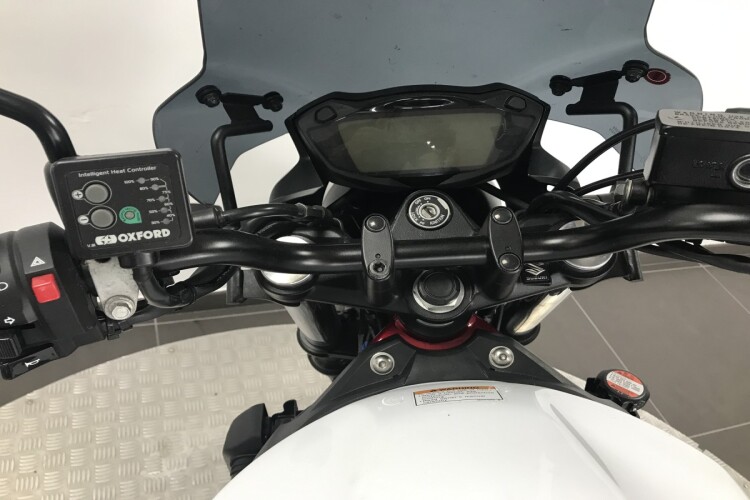 SUZUKI SV650