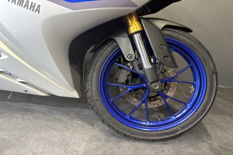 YAMAHA YZF-R125