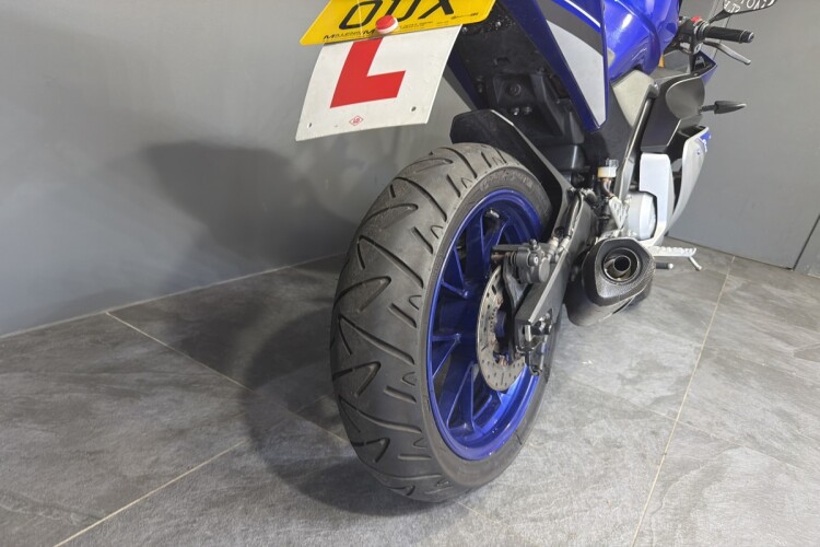 YAMAHA YZF-R125