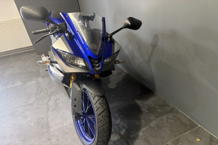 YAMAHA YZF-R125