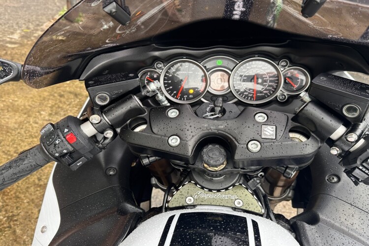 SUZUKI GSX1300R HAYABUSA
