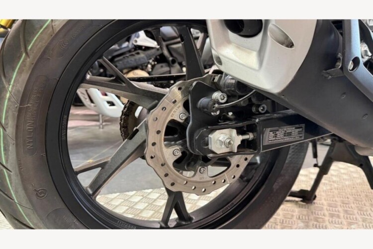BENELLI BN 125 E5