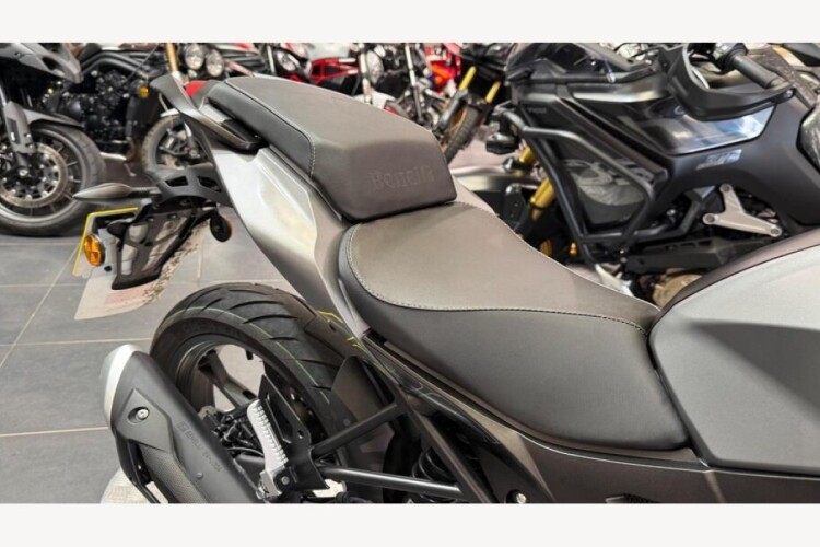BENELLI BN 125 E5