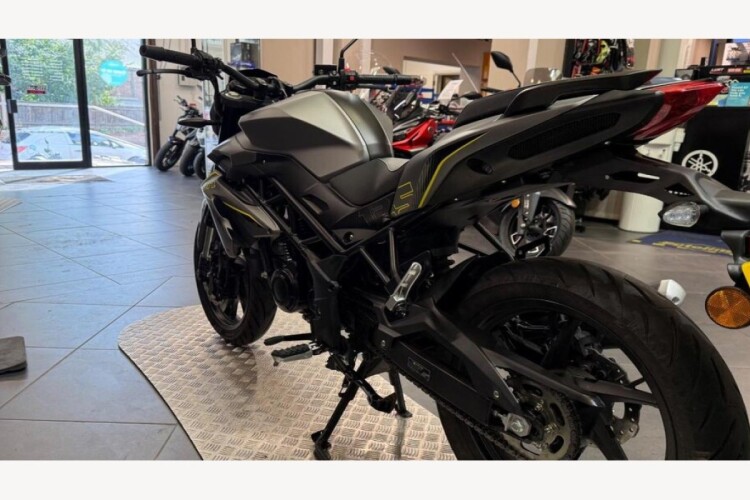BENELLI BN 125 E5