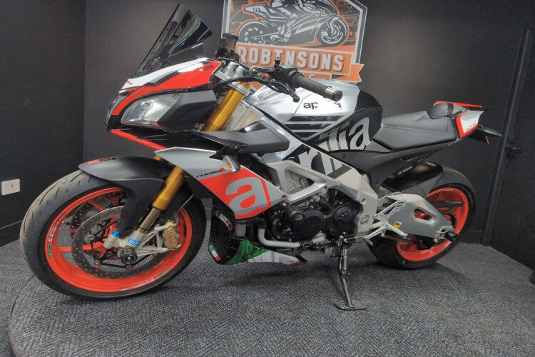 APRILIA TUONO 1100 V4