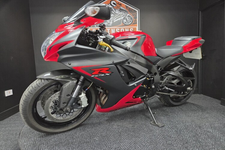 SUZUKI GSX-R600