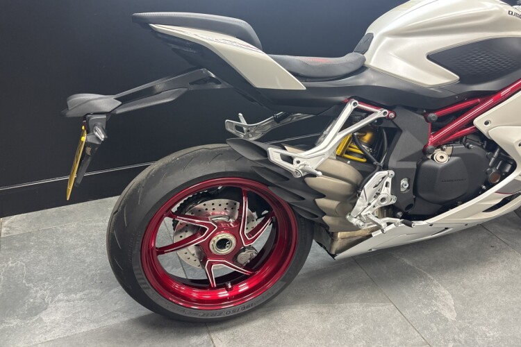 QJMOTOR SRK 921 RR