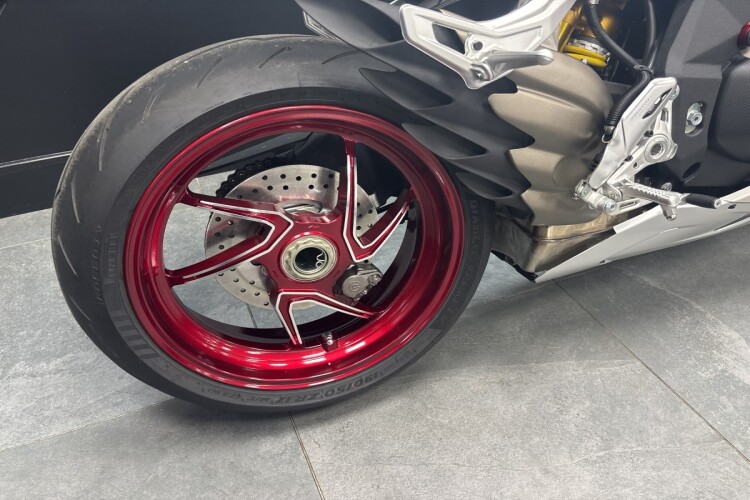 QJMOTOR SRK 921 RR
