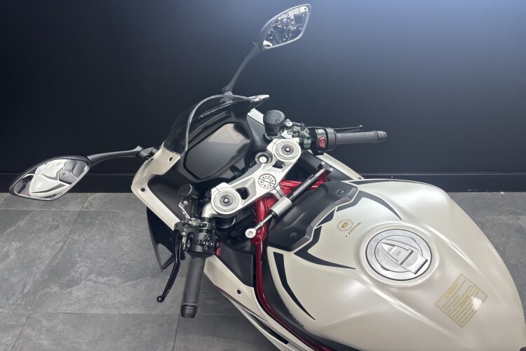 QJMOTOR SRK 921 RR