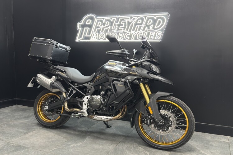 VOGE DS 900 X