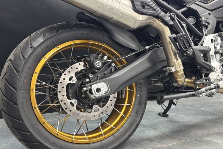 VOGE DS 900 X