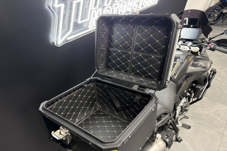 VOGE DS 900 X