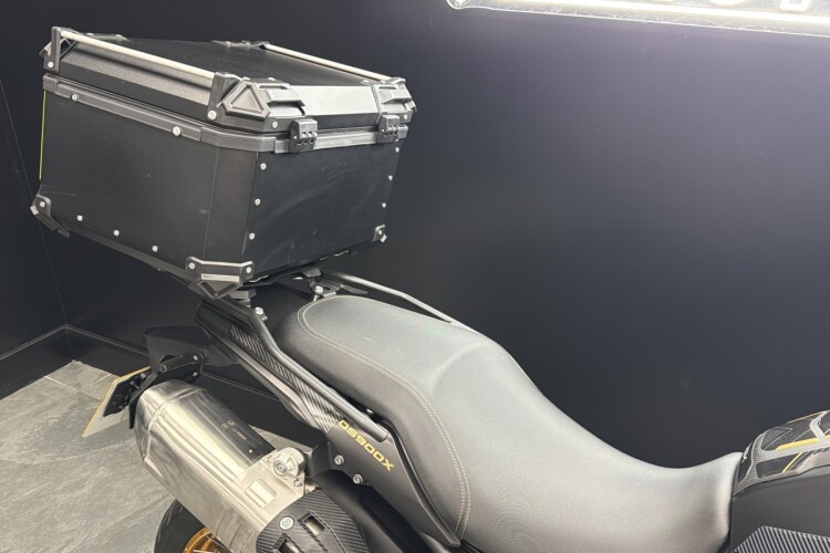 VOGE DS 900 X