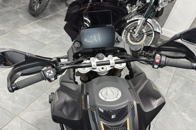 VOGE DS 900 X
