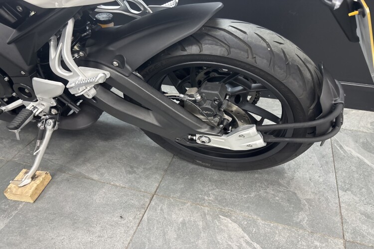 VOGE R625