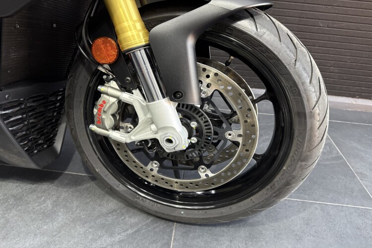 APRILIA TUONO 1100 V4