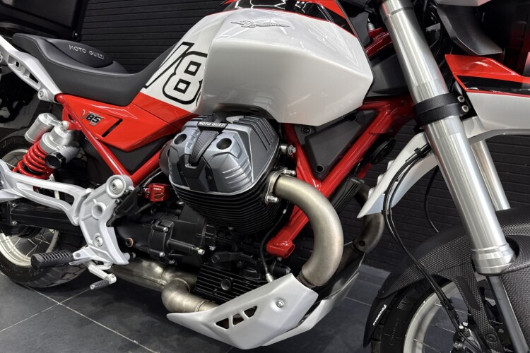 MOTO GUZZI V85