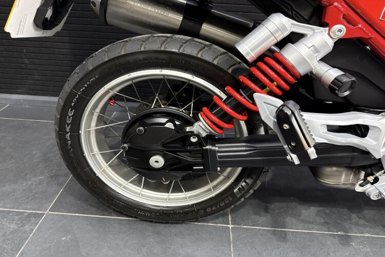 MOTO GUZZI V85