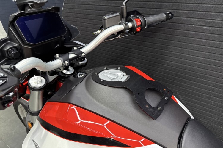 MOTO GUZZI V85