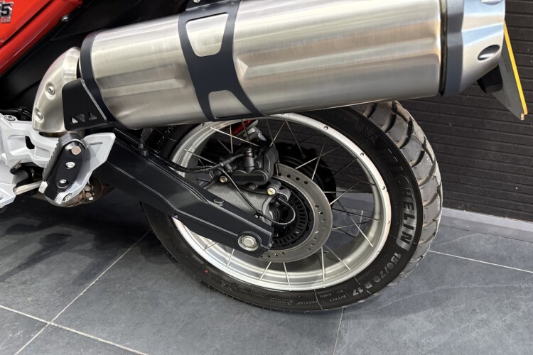 MOTO GUZZI V85