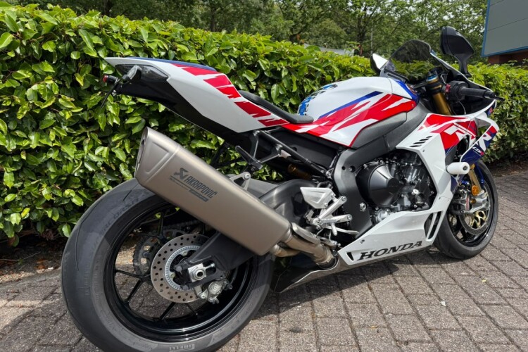 2022 HONDA CBR1000RR FIREBLADE SP, White - photo 4