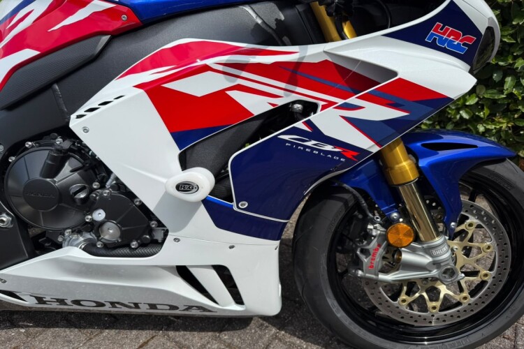 2022 HONDA CBR1000RR FIREBLADE SP, White - photo 10