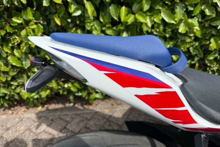 2022 HONDA CBR1000RR FIREBLADE SP, White - photo 16