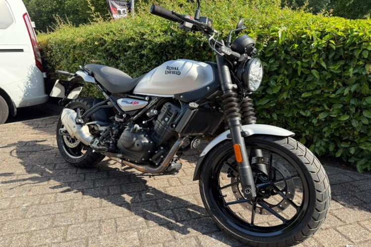 2026 ROYAL ENFIELD GUERRILLA 450, Silver - photo 2