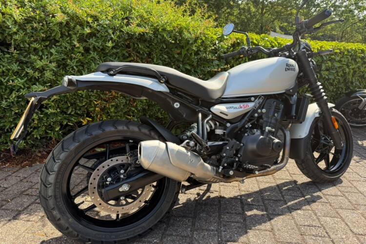 2026 ROYAL ENFIELD GUERRILLA 450, Silver - photo 3