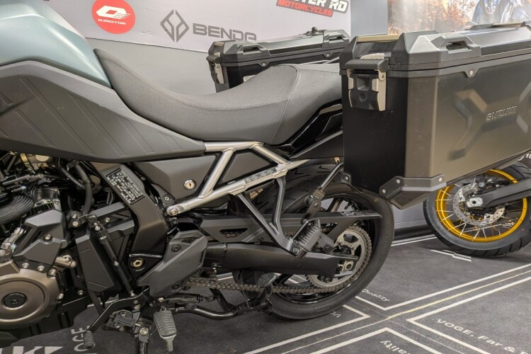 2024 SUZUKI V-STROM 800, Green - photo 14