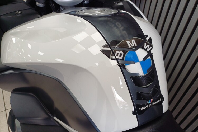 2023 BMW R 1250 RT, White - photo 7