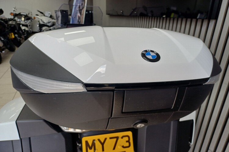 2023 BMW R 1250 RT, White - photo 12