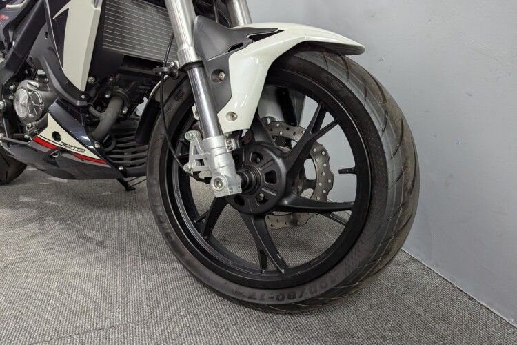 KEEWAY RKF 125