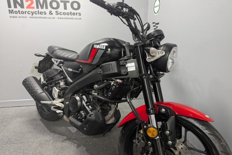 YAMAHA XSR125