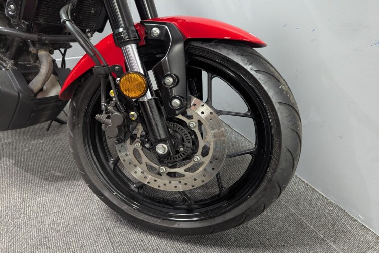YAMAHA XSR125