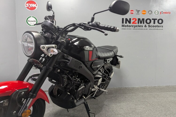 YAMAHA XSR125
