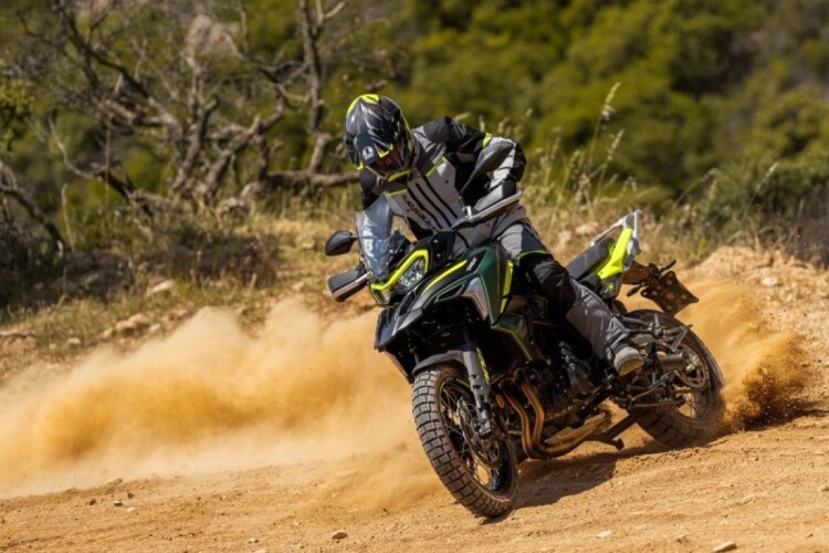 BENELLI TRK 702 X
