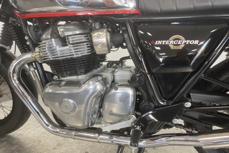 2024 ROYAL ENFIELD INTERCEPTOR, Silver And Red - photo 12