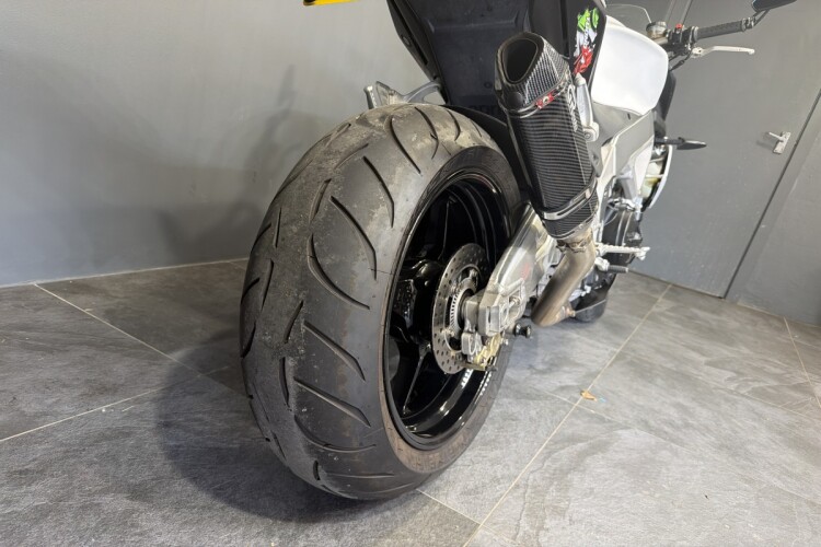 APRILIA TUONO 1000 V4