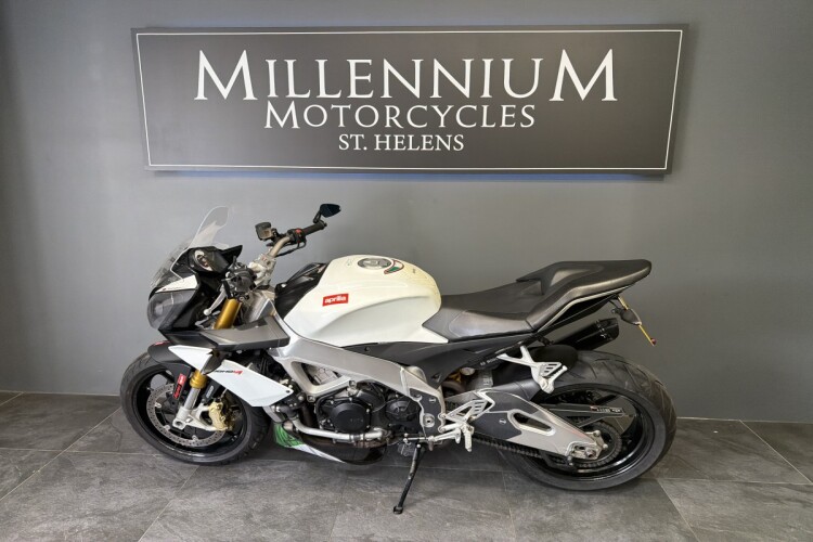 APRILIA TUONO 1000 V4